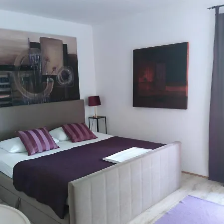 Art Gallery House With A Small Relaxing Pool Crikvenica
