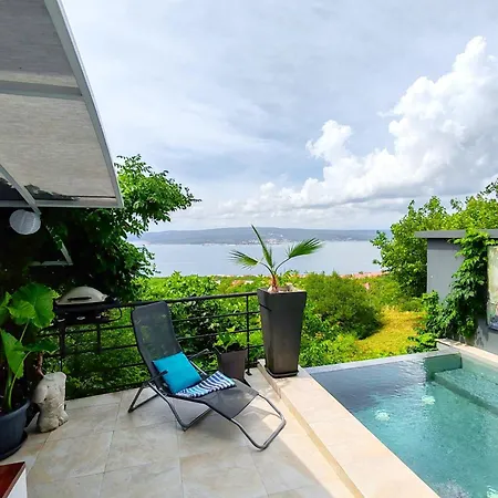 Holiday home Art Gallery House With A Small Relaxing Pool *