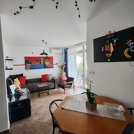 Art Gallery House With A Small Relaxing Pool Crikvenica